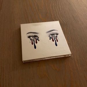 DISCONTINUED Kylie Cosmetics Christmas Palette ‘16